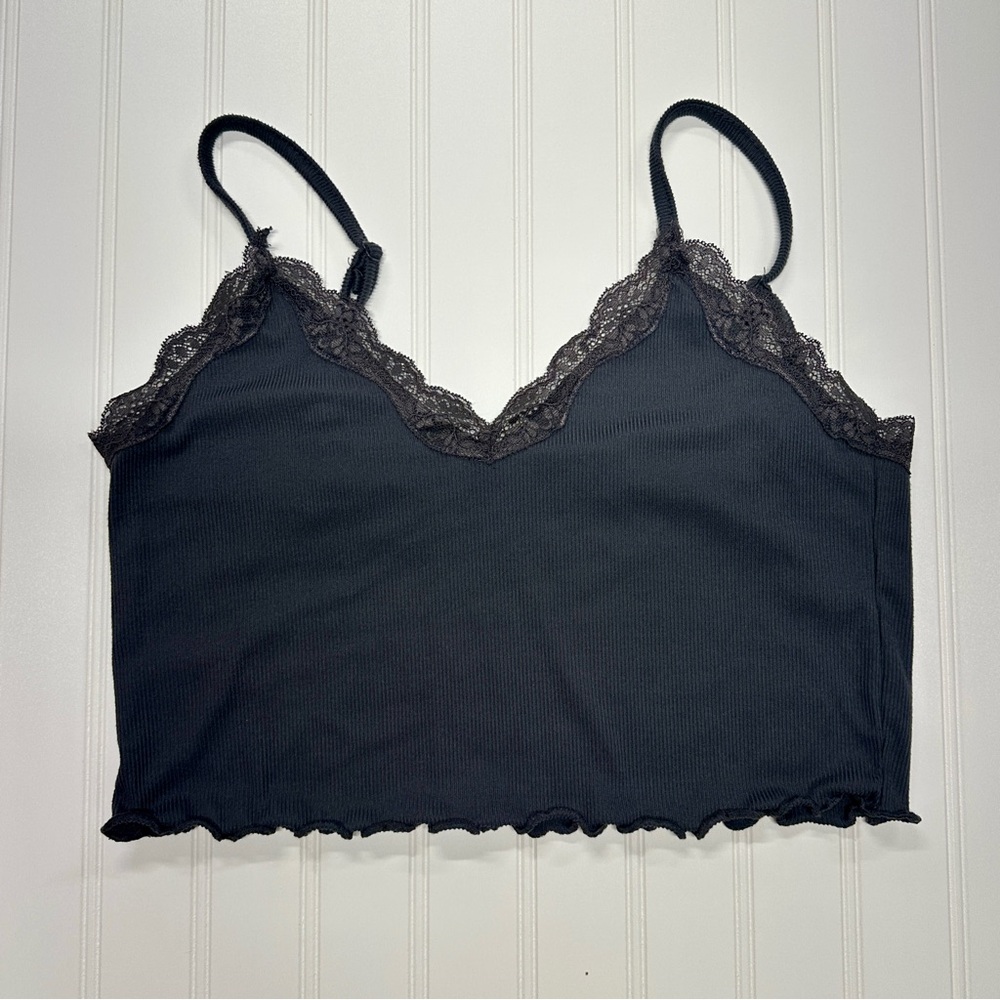 Weekend Edition Black Lace Trim Cami | Size L | Cropped & Chic
